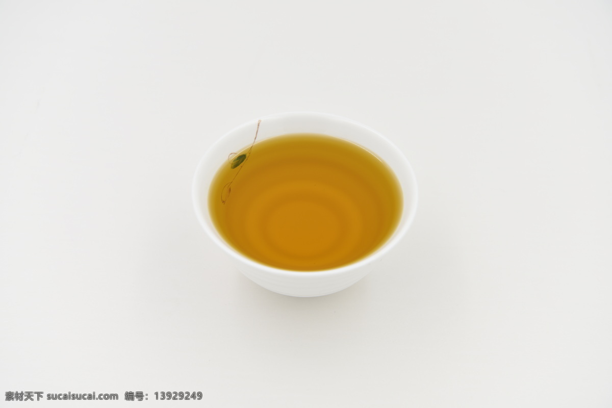 茶籽油 山茶油 茶油 油茶 茶油果 油茶果 古法窄茶油 野山茶油果 农村山茶果 野生茶籽油 山茶籽油 农村茶油 食用油 养生油 护肤 月子油 野生山茶油