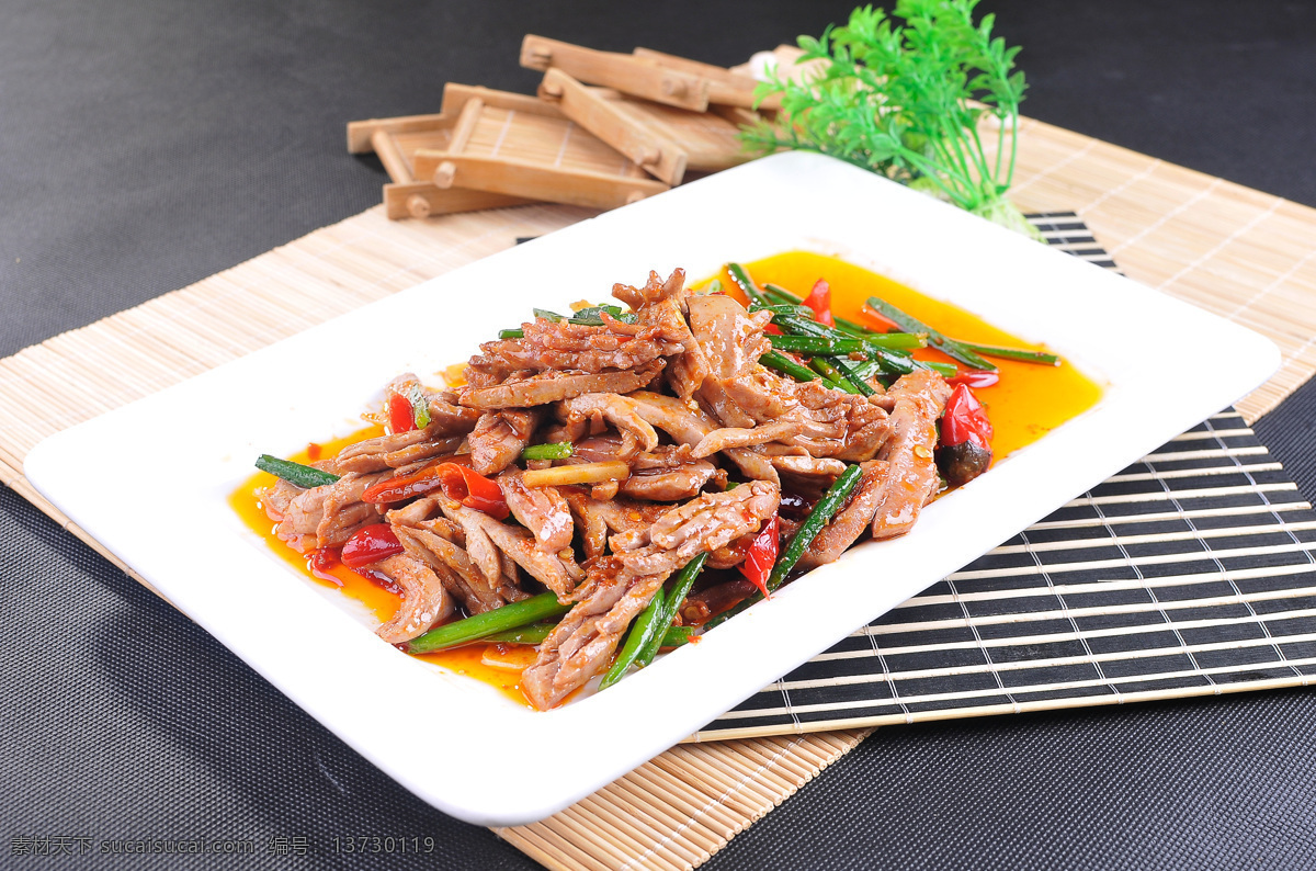 泡椒腰花 小炒腰花 韭菜炒腰花 香辣腰花 腰花 传统美食 餐饮美食