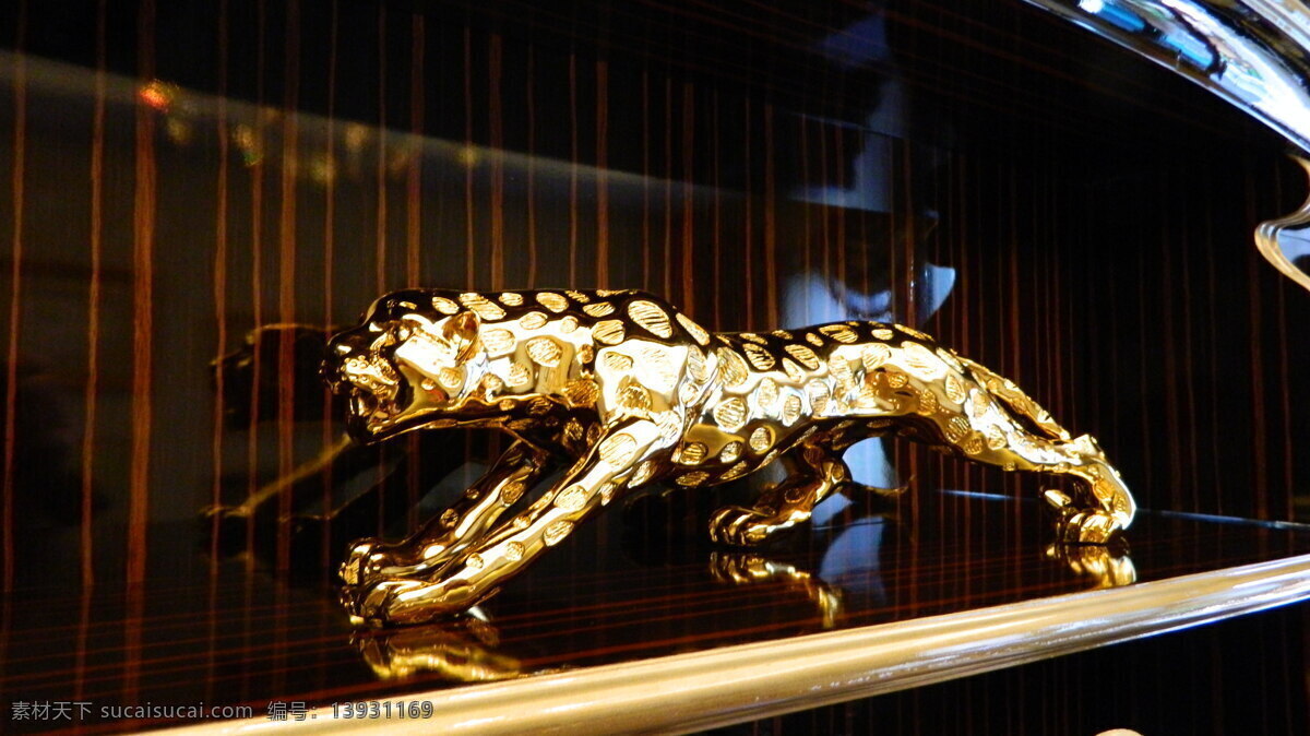猎豹雕塑 工艺品 豪华 摆件 猎豹 豹子 金属 欧式古典 金钱豹 速度 力量感 金光 炫酷 生活素材 生活百科