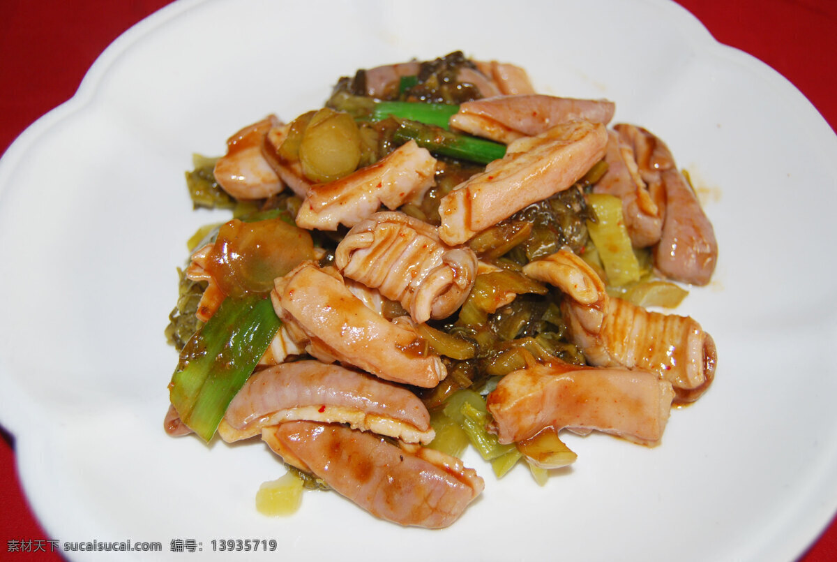 酸菜炒大肠头 猪杂精品 传统美食 餐饮美食