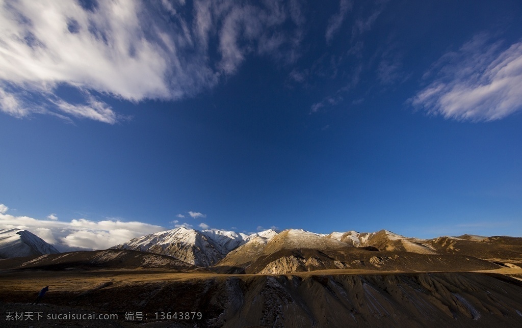 阿尼玛卿雪山 雪山 大山 上方 青藏高原 西藏美景 雪域高原 自然景观 山水风景