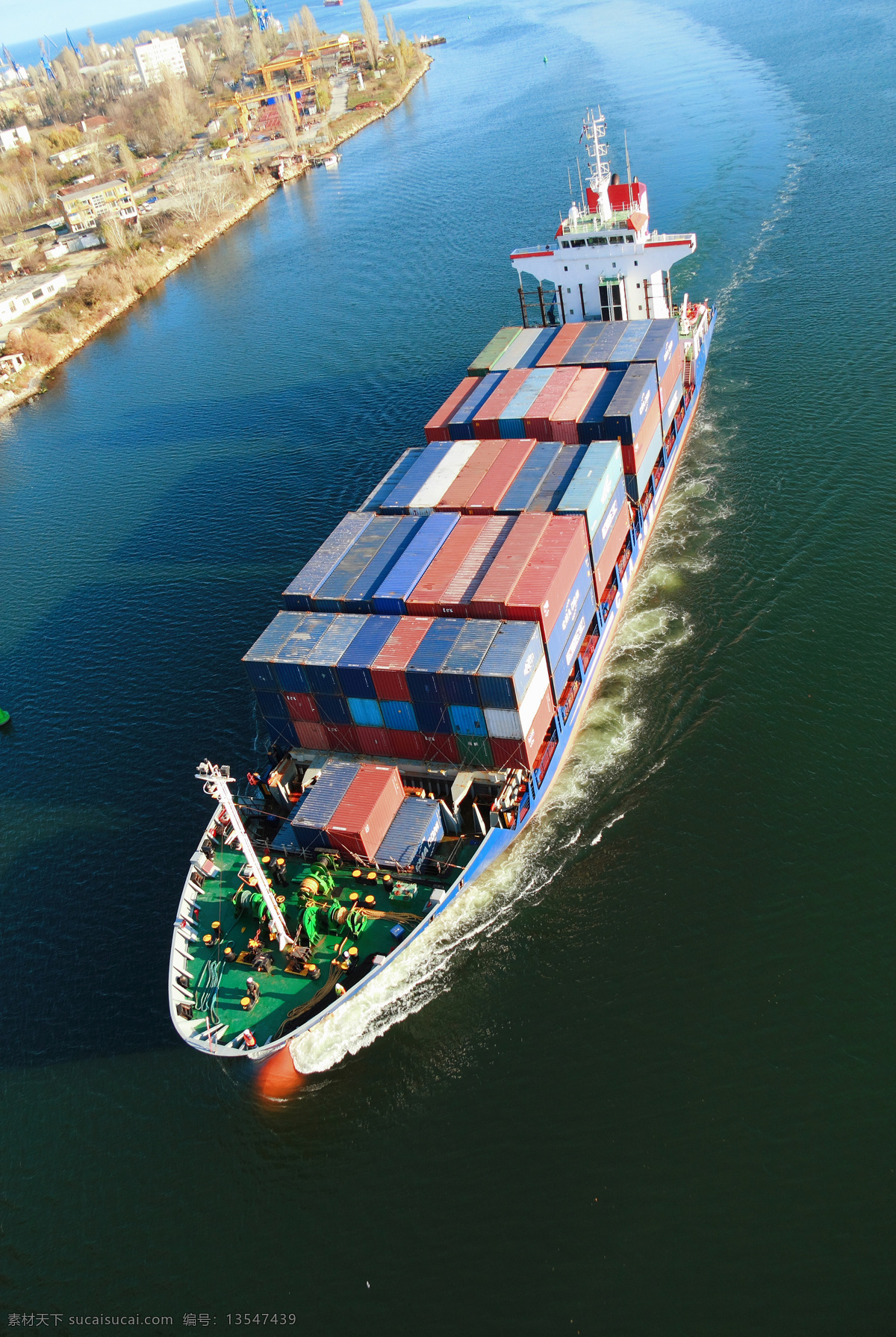 载 集装箱 货船 货运 运输 交通 游轮 海上运输 航行 汽车图片 现代科技