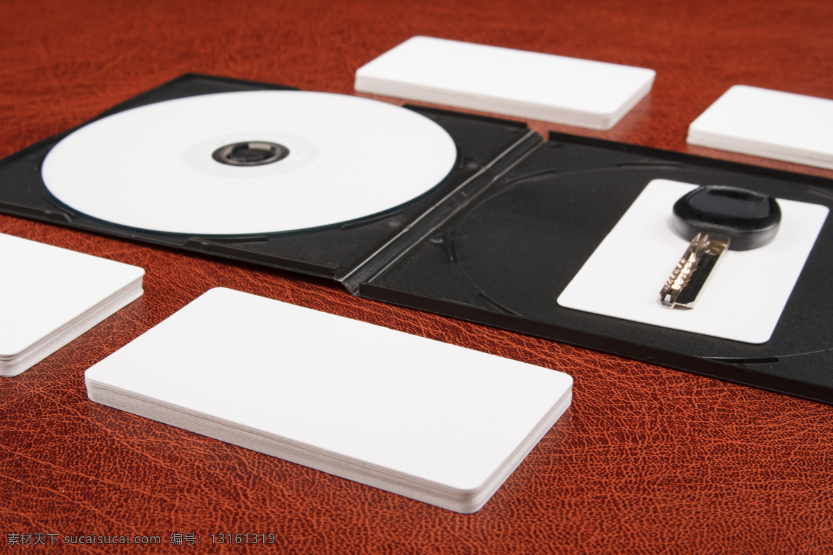 钥匙 cd 光盘 名片 碟子 名片模板 名片背景 空白名片 办公学习 生活百科 白色