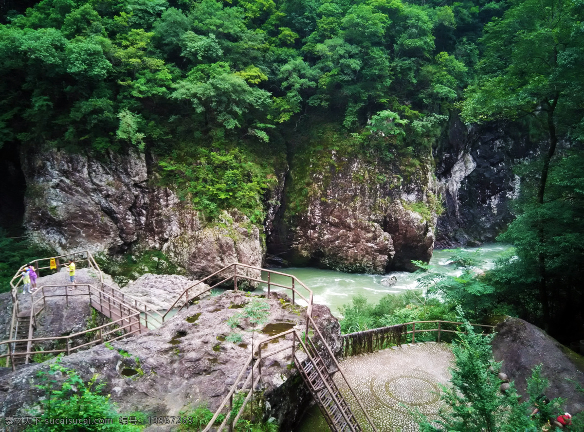 鸳鸯溪 福建省 宁德市 屏南县 旅游景区 自然景观 溪流 水流 树木 绿色 岩石 旅游摄影 自然风景