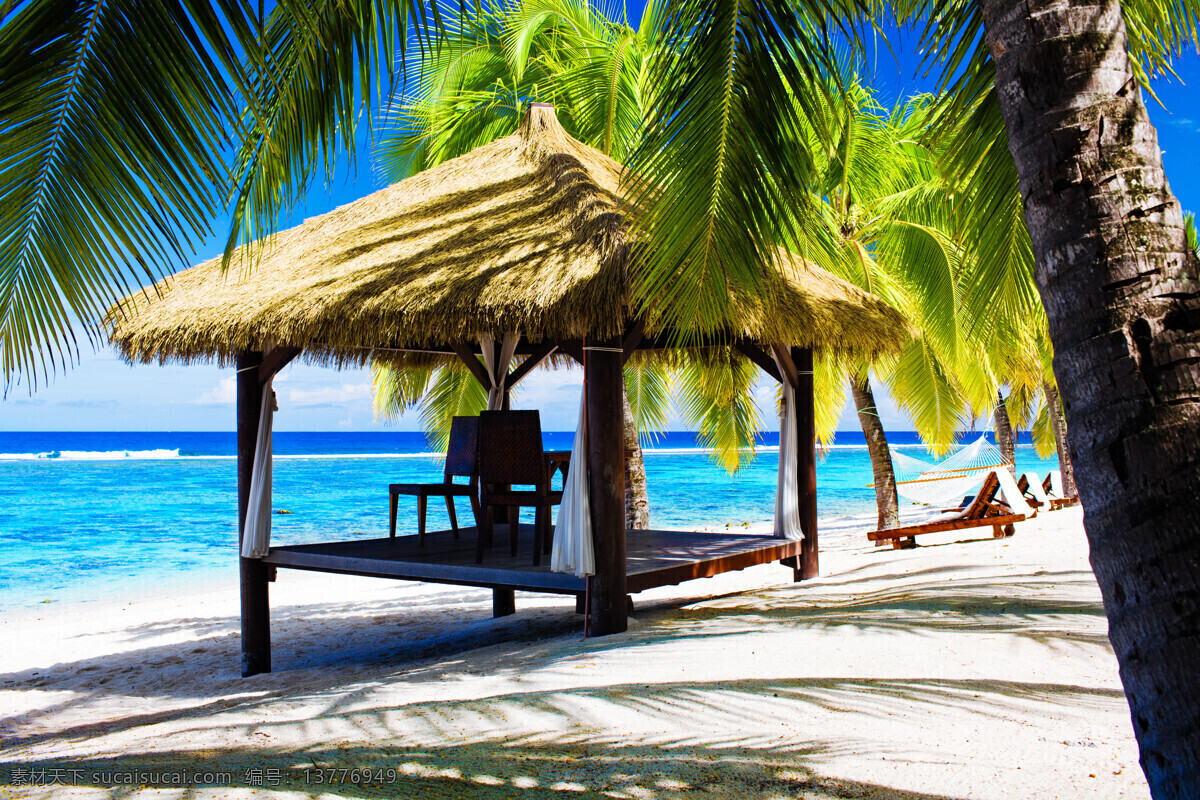 巴厘岛 白云 碧水蓝天 大海 度假 海边 海边风景 海水 热带海滩 蓝天 海滩 树木 沙滩 茅草屋 躺椅 沙子 旅游 椰树 自然风景 自然景观 自然风景系列