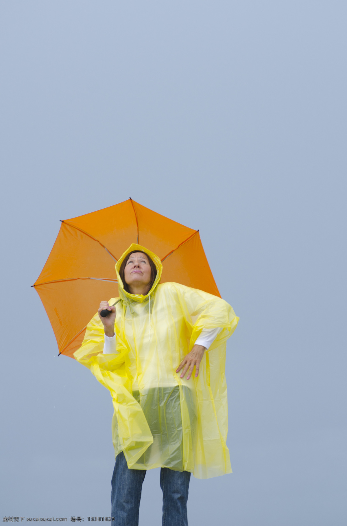 雨伞 时尚 美女图片 女人与伞 时尚美女 打雨伞的美女 美女模特 美女写真 人物图片