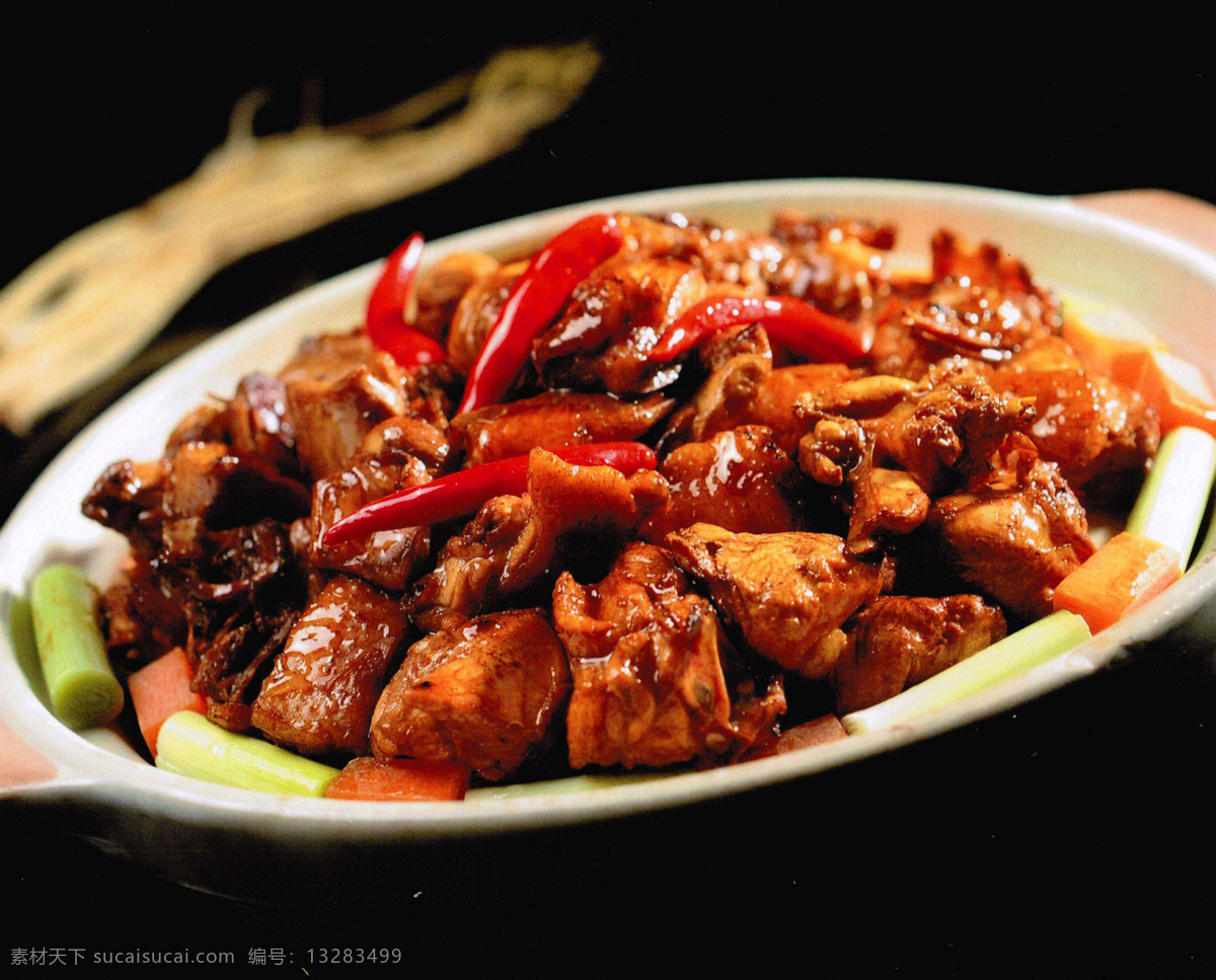 辣炒鸡块 炒菜 菜 菜肴 中国菜 传统菜 美食 中国美食 美味 菜品 中国菜系 饮食类 餐饮美食 传统美食