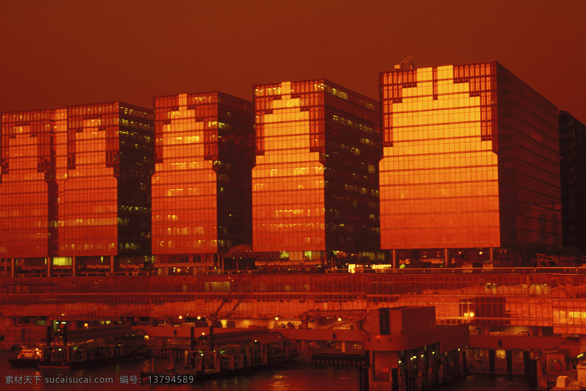 黄昏 时 香港 风光 城市风光 高楼大厦 建筑 风景 繁华 晚霞 大海 摄影图 高清图片 环境家居