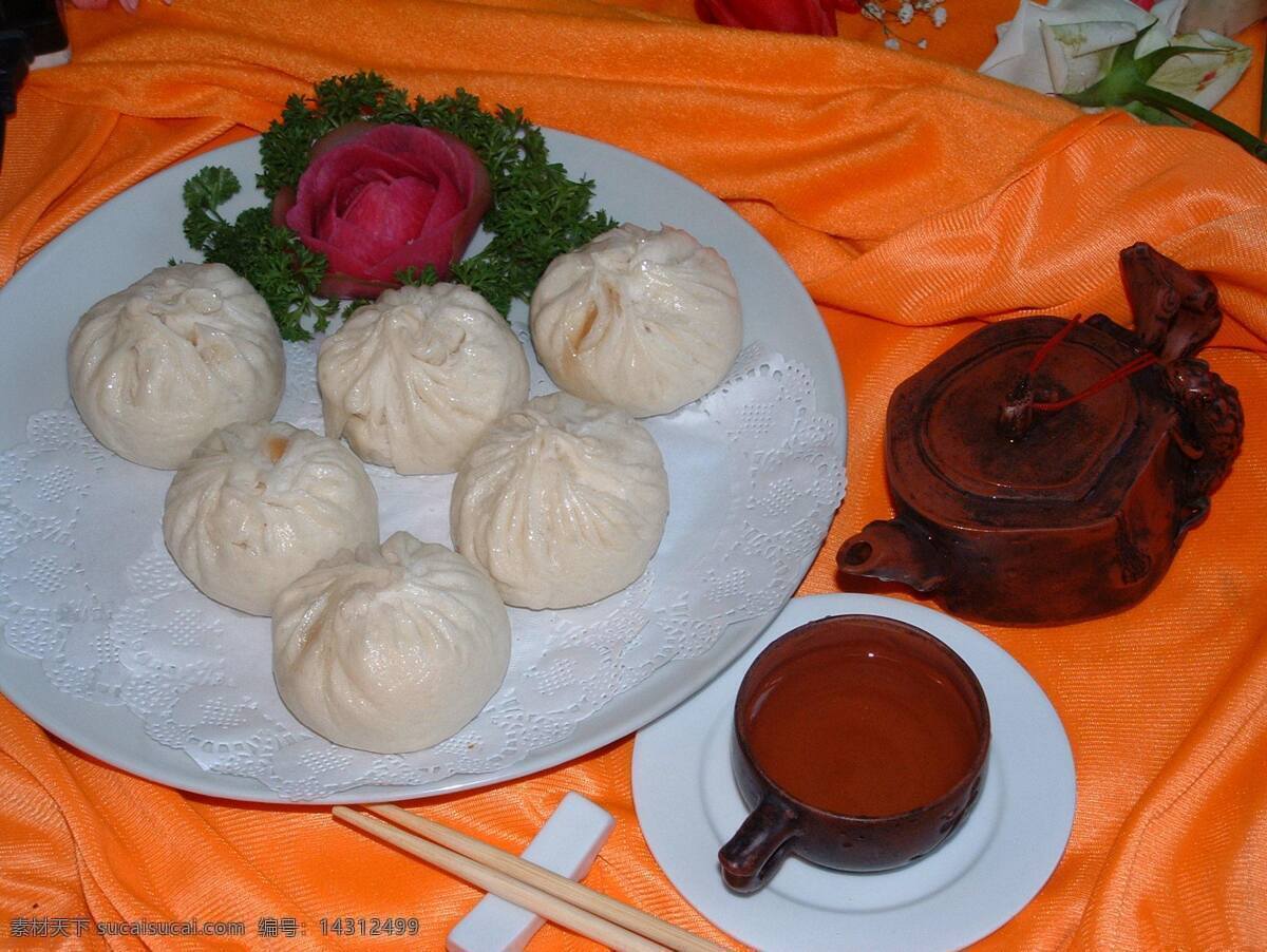 小包子 南瓜馅 午茶点心 中餐点心 面制类食品 盘子 食物 鲜花 茶水 茶壶 食物静态摄影 美食天下 传统美食 餐饮美食