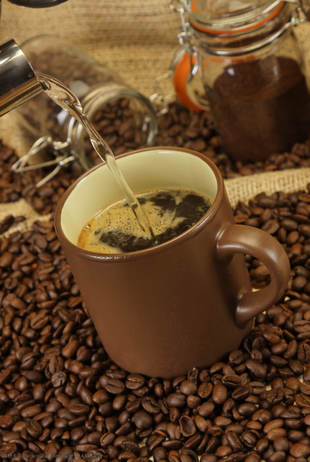 咖啡免费下载 餐饮美食 咖啡 咖啡杯 咖啡豆 巧克力 饮料酒水 咖啡和巧克力 psd源文件 餐饮素材