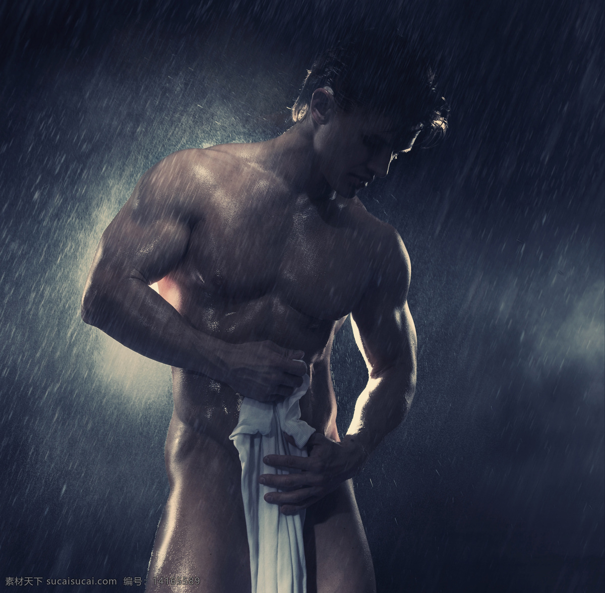 淋浴 肌肉 男人 强壮男人 肌肉男 猛男 健美运动员 健身 时尚男人 健康男性 男人图片 人物图片