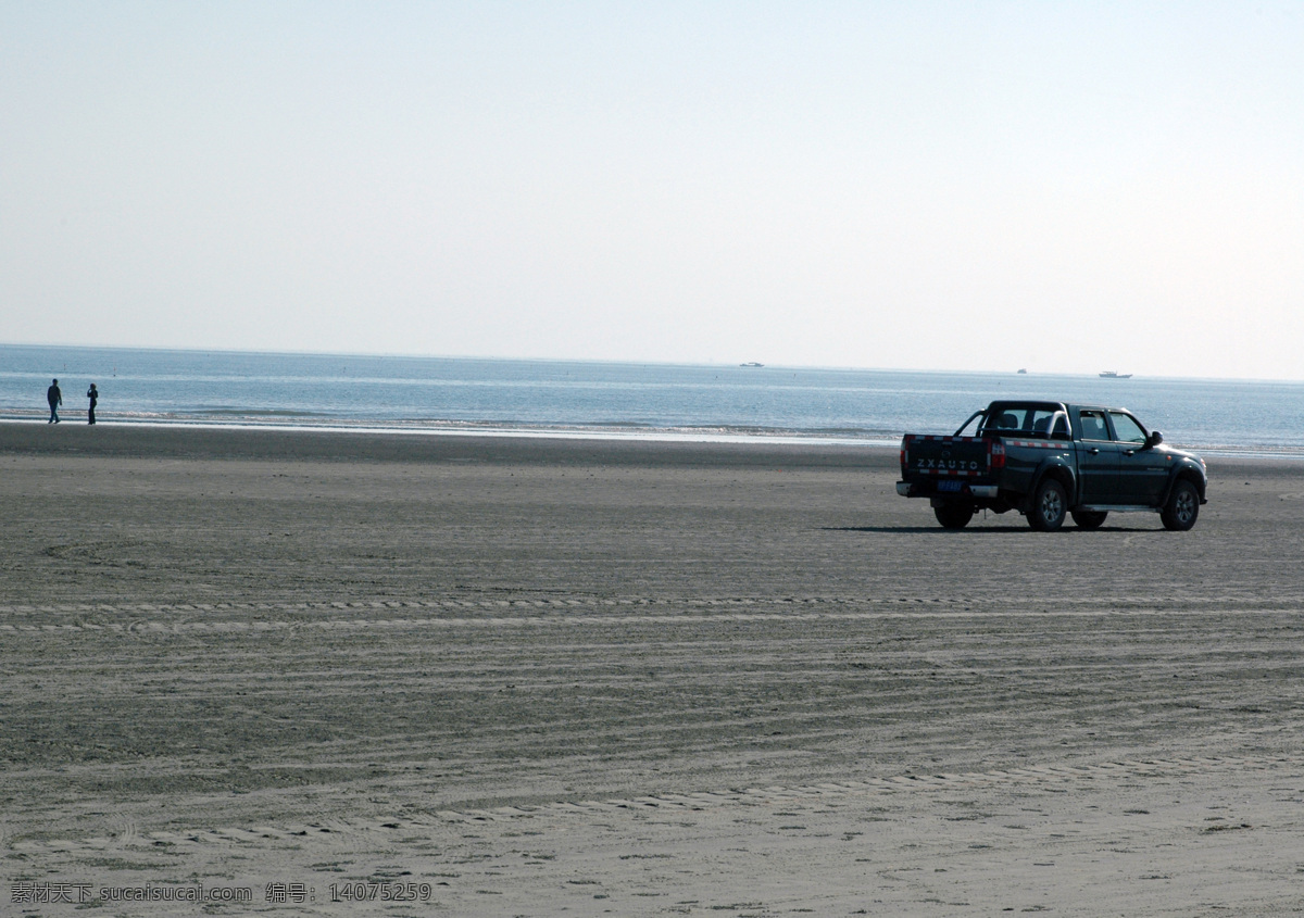海滩 飙车 国内旅游 海边 海浪 旅游摄影 汽车 人物 沙滩 滩飙车 psd源文件