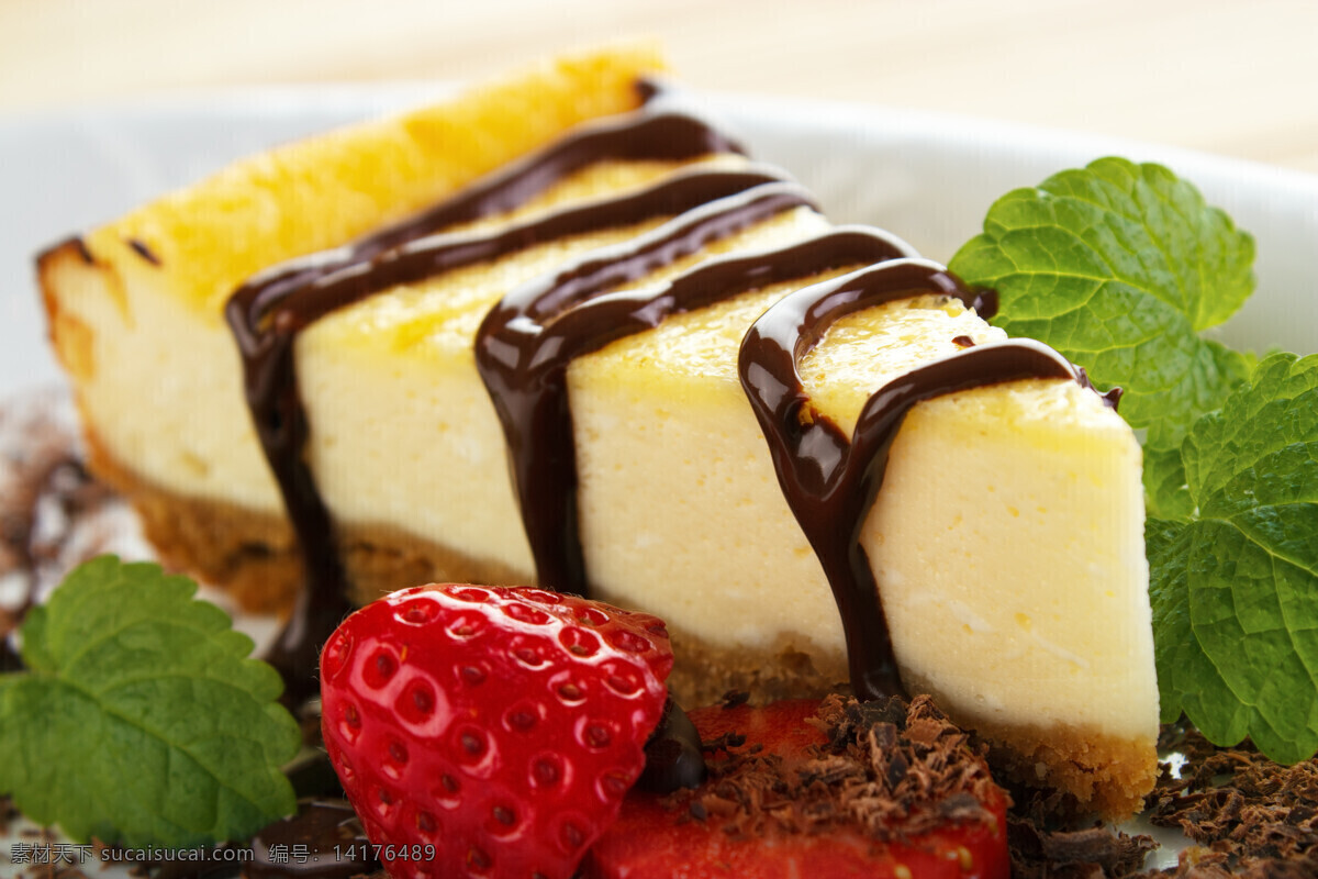 树莓 奶油 蛋 油 蛋糕 甜品 点心 食物原料 食材原料 餐饮美食 点心图片