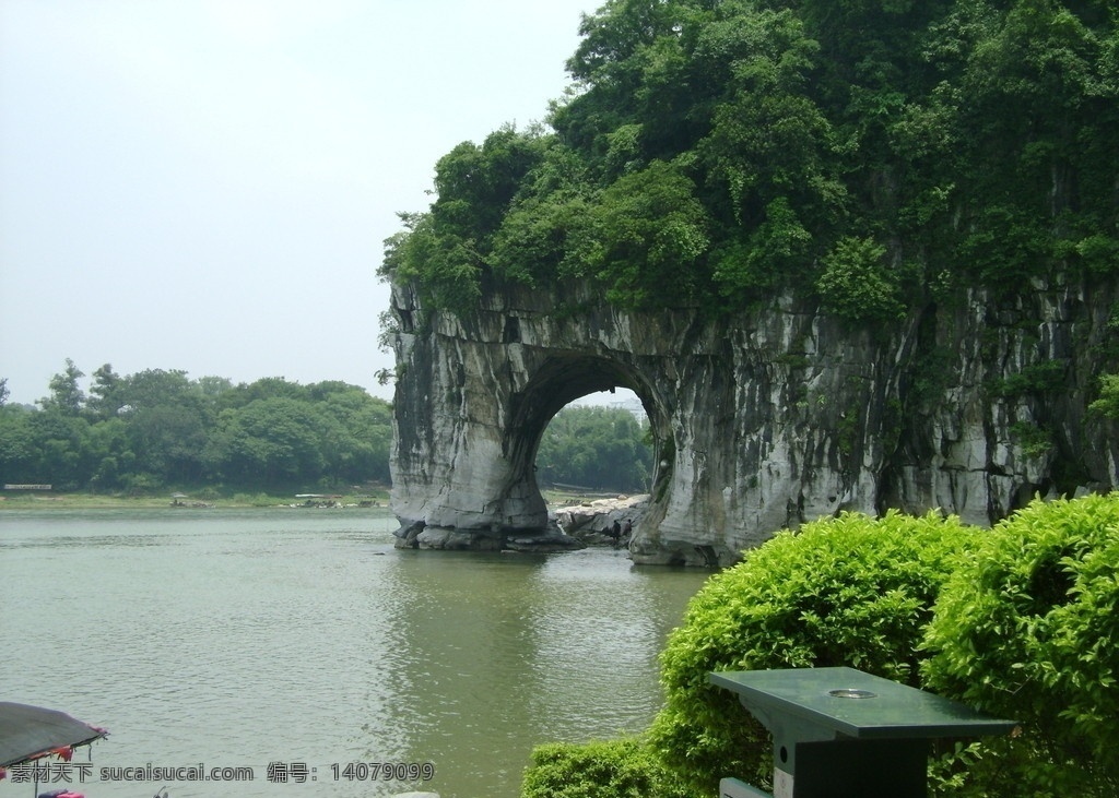 桂林 象鼻山 高清 图 桂林风光 江南风光 山石 河流 高清山水 风景名胜 自然景观